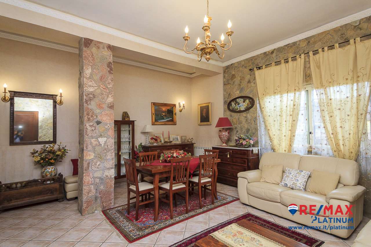  gravina di catania vendita quart:  re/max platinum