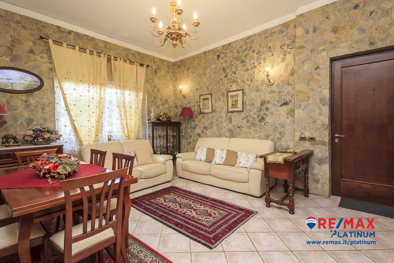 Villa Unifamiliare - Indipendente GRAVINA DI CATANIA vendita   Via Simeto RE/MAX Platinum