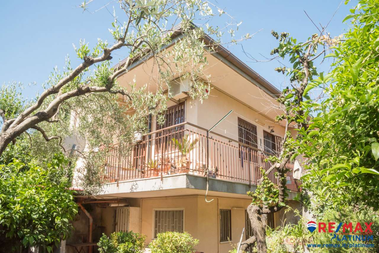  zafferana-etnea vendita quart:  re-max-platinum