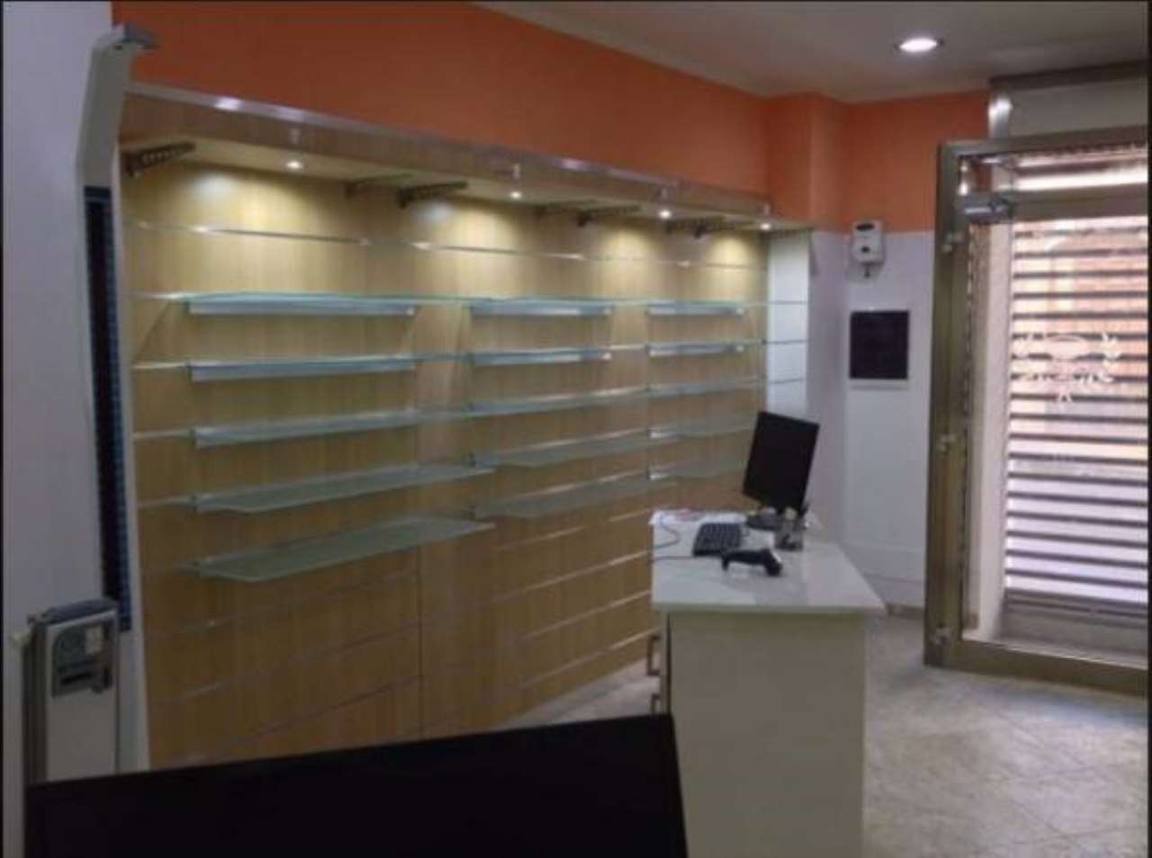 Negozio - Loc.Com. SIRACUSA vendita   Piave ,, 211 Remax Platinum 3
