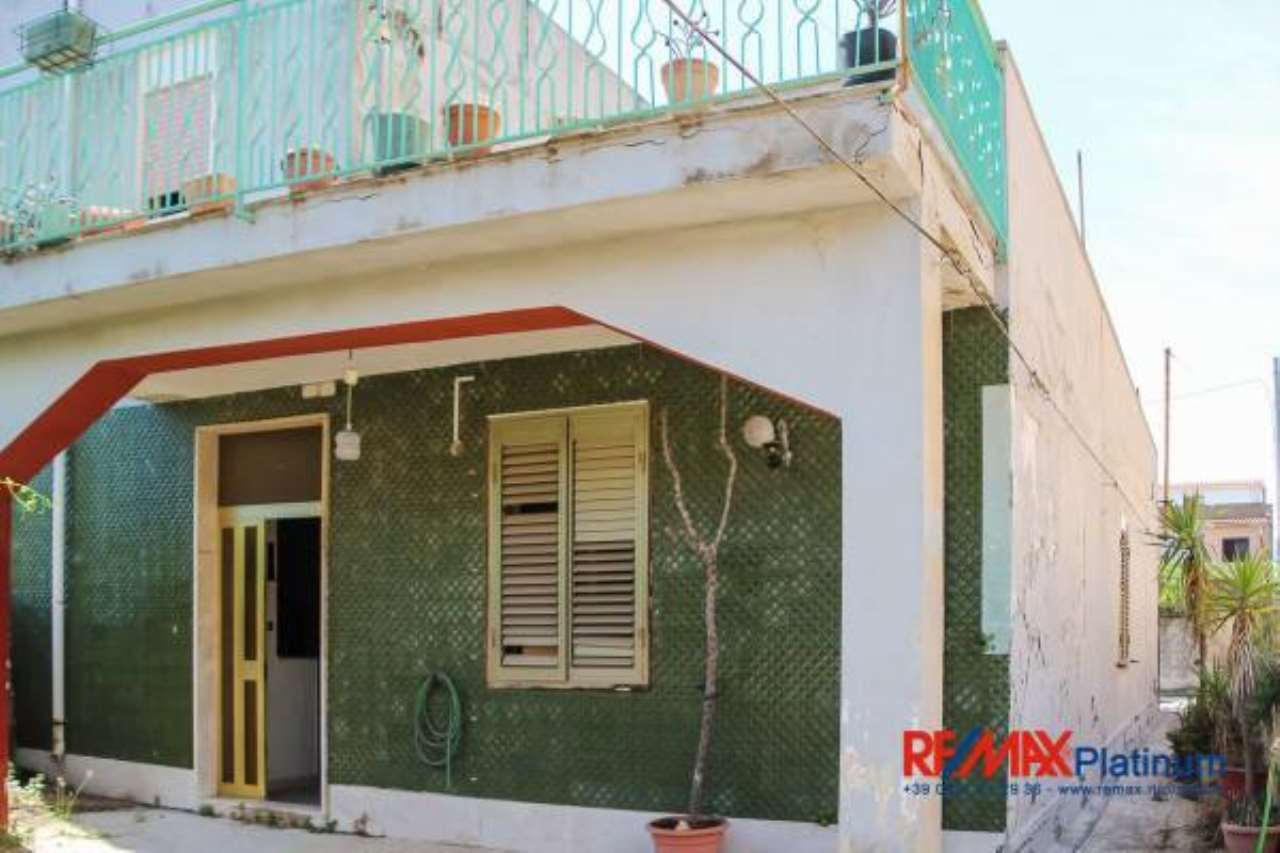 Villa SIRACUSA vendita   Giulio Cesare,, 3 Remax Platinum 3