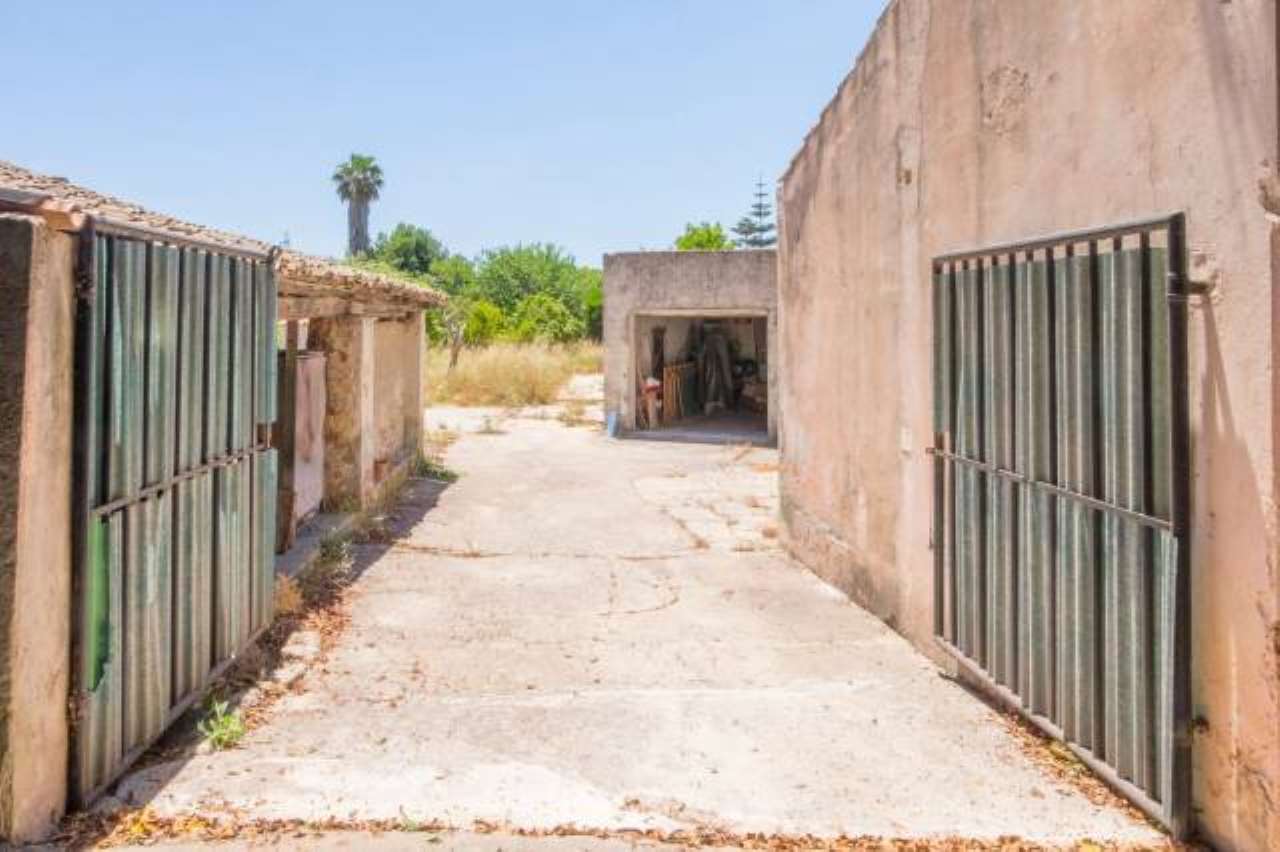 Villa Unifamiliare - Indipendente SIRACUSA vendita   Giuseppe Agnello,, 13 Remax Platinum 3