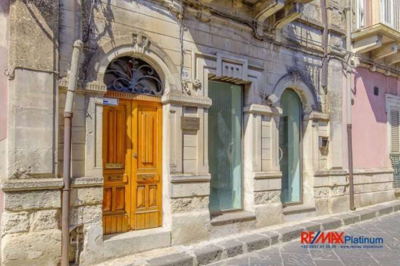 Appartamento PALAZZOLO ACREIDE vendita   Gaetano Italia,, 89 Remax Platinum 3