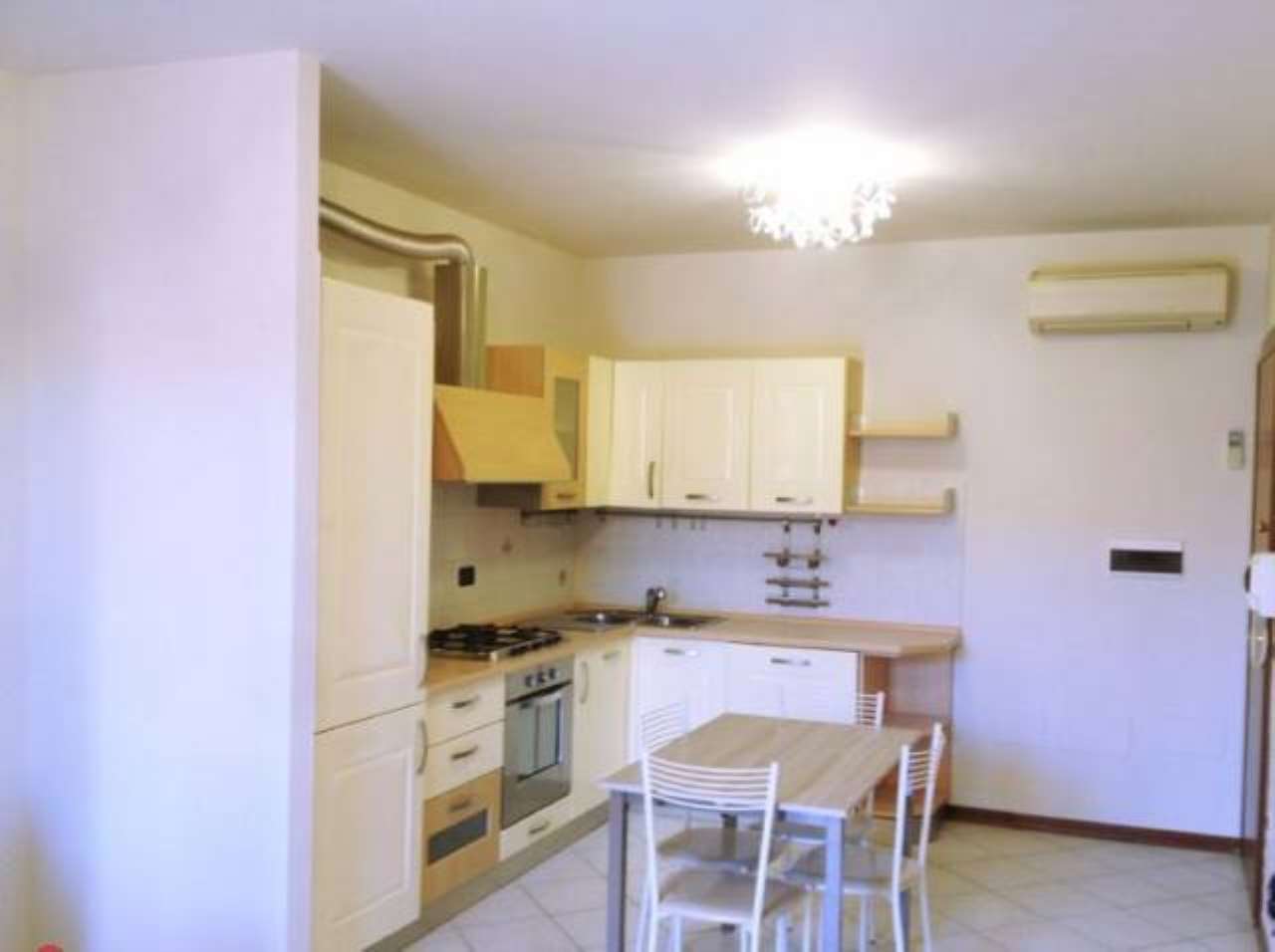  carpi vendita quart:  studio immobiliare losi