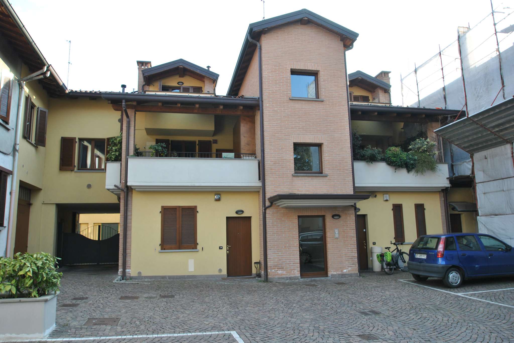 Appartamento VIMERCATE vendita   giuseppe Garibaldi Puntocasa Vimercate sas di Pirola Marco & C.