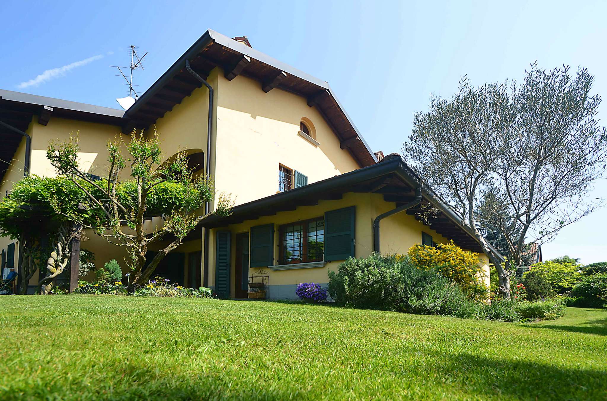 Villa VIMERCATE vendita   Meucci Puntocasa Vimercate sas di Pirola Marco & C.