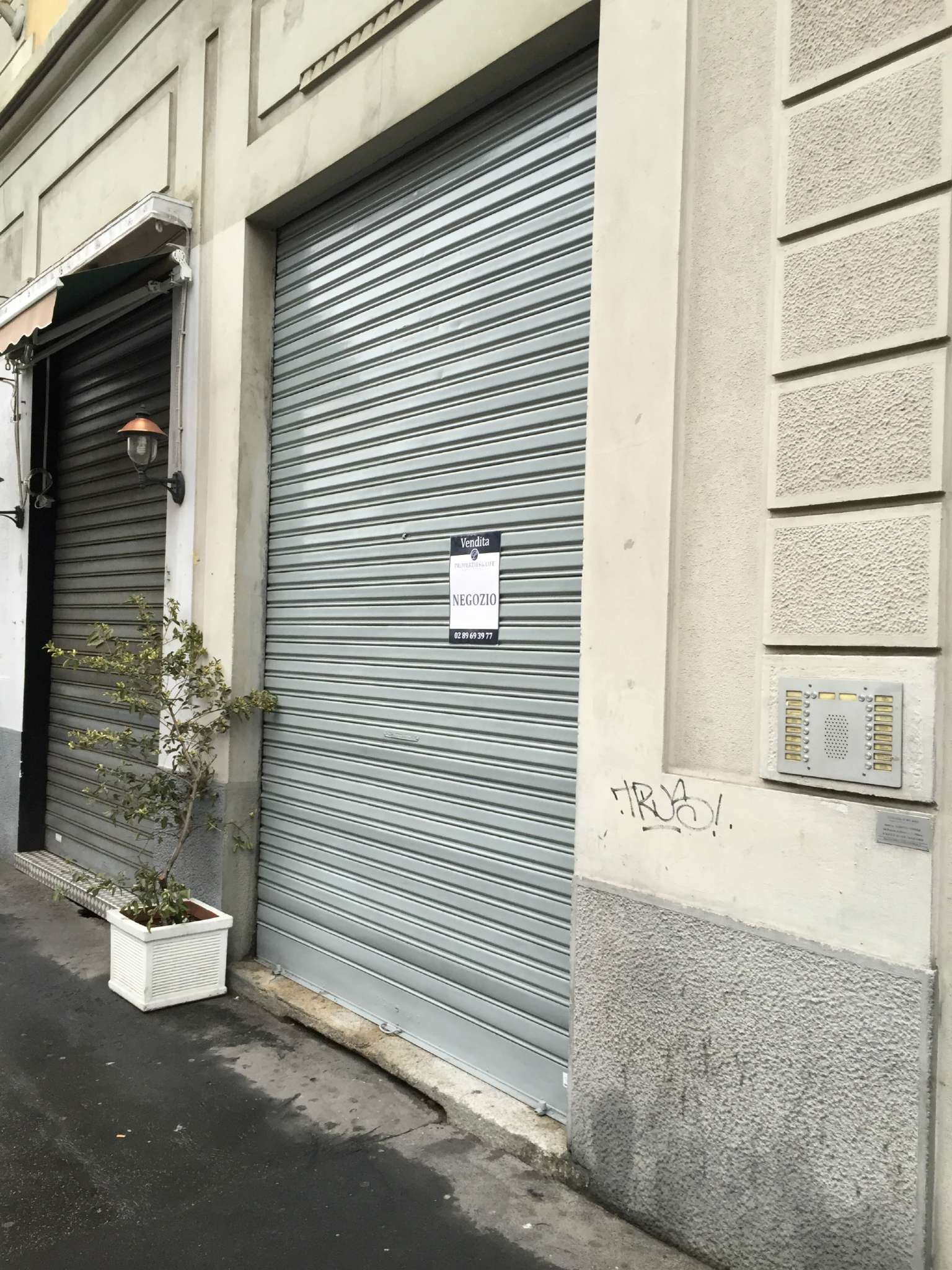 Negozio - Loc.Com. MILANO vendita  CERTOSA pompeo castelli La Casa -MILANO WASHINGTON-Immobiliare Washington di Massimiliano Lettieri