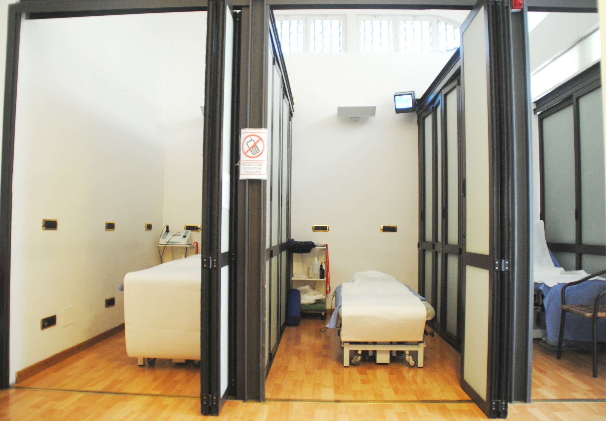 Negozio - Loc.Com. MILANO vendita  CERTOSA MAC MAON La Casa -MILANO WASHINGTON-Immobiliare Washington di Massimiliano Lettieri