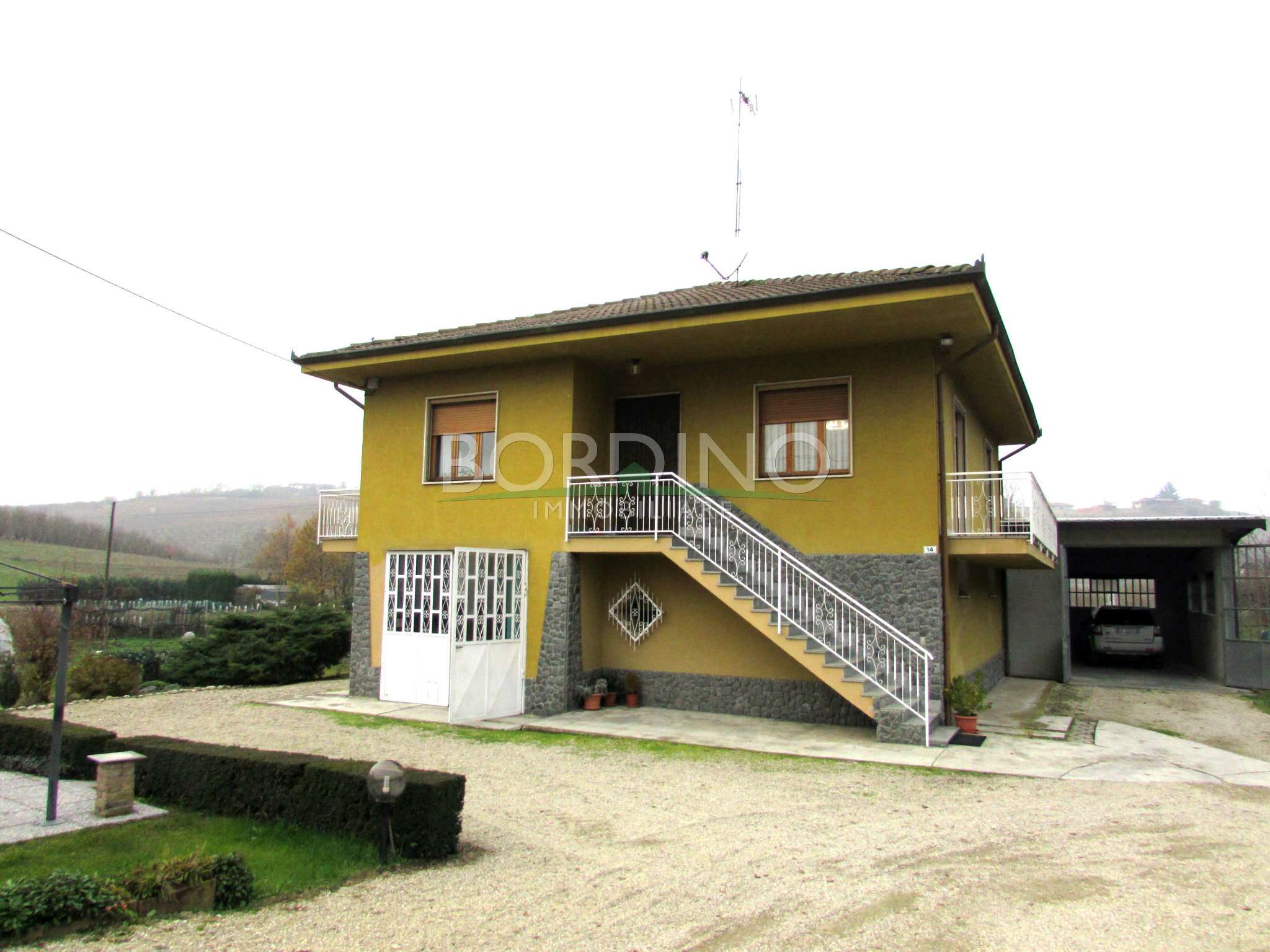 Villa Unifamiliare - Indipendente CASTAGNOLE DELLE LANZE vendita   Olmo BORDINO IMMOBILIARE di Bordino Antonella