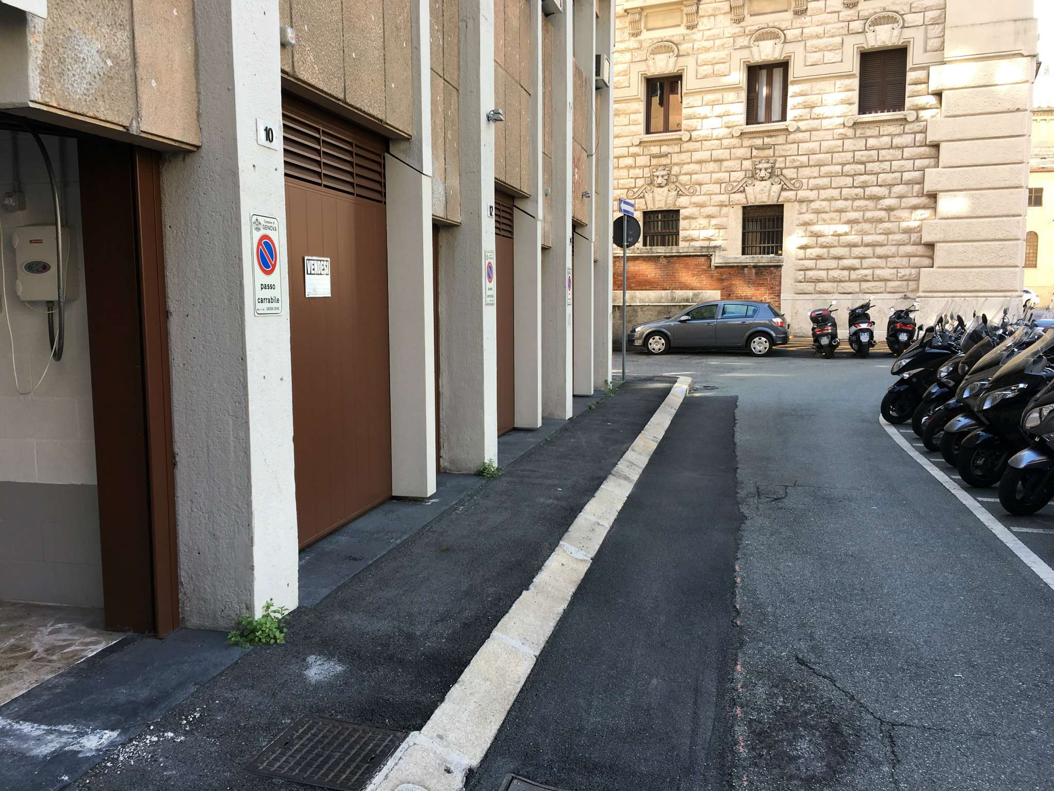 Box auto - Posto auto GENOVA vendita    Magnani & Bernardotti Immobiliare s.n.c.