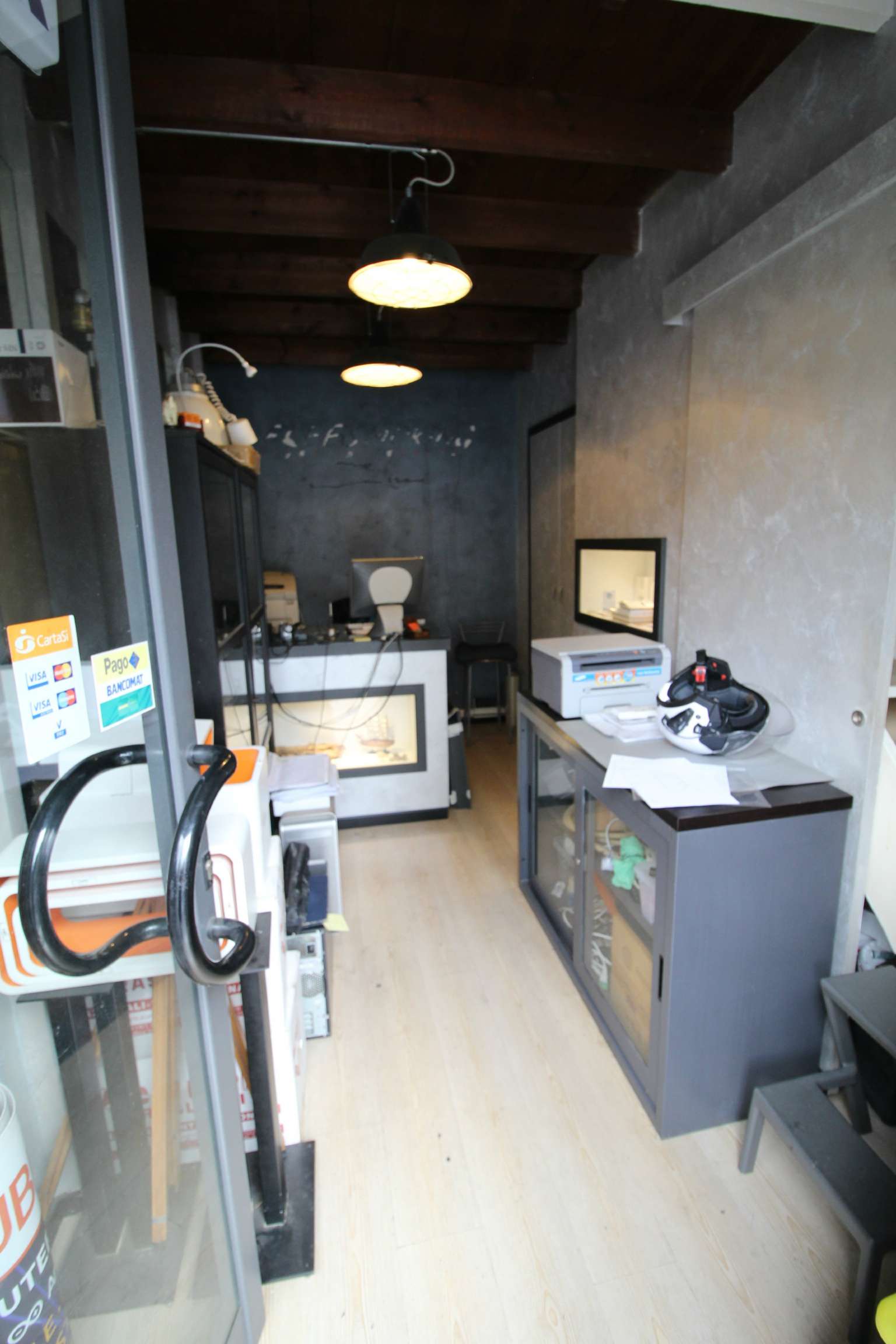Negozio - Loc.Com. GENOVA vendita  MARASSI sardegna Coccarello e Pittore Immobiliare