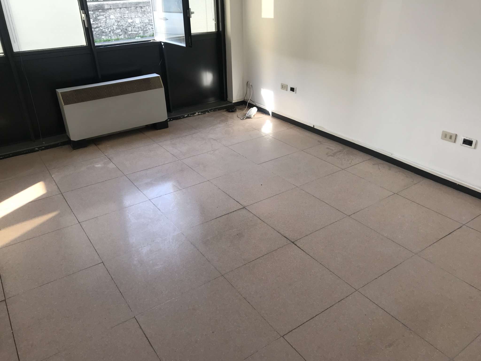 Ufficio - Loc.Com. PRATO affitto  ZARINI Via delle Ripalte Studio Immobiliare Bresci